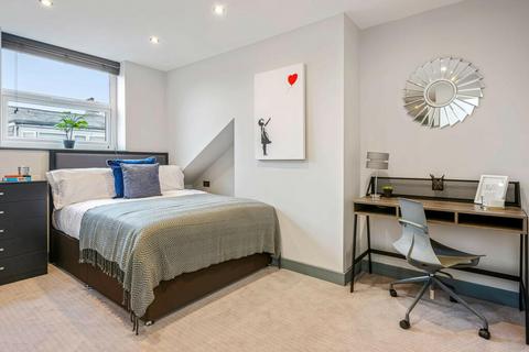 undefined, Norbury Ave CR7