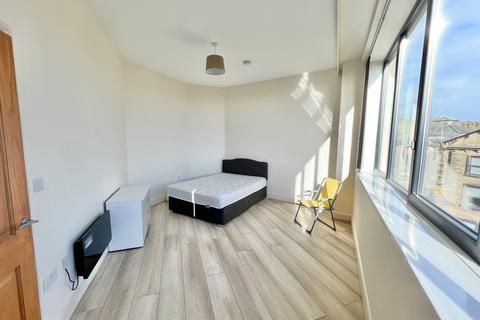 1 bedroom apartment to rent, Southgate House, Halifax, HX1