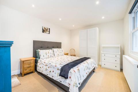 2 bedroom flat for sale, Fulham Road, London SW6