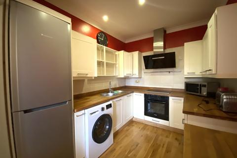 2 bedroom flat to rent, Viewforth Terrace, Viewforth, Edinburgh, EH10