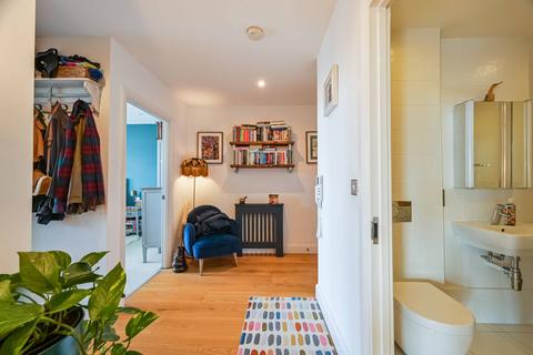 3 bedroom flat for sale, 18 Barry Blandford Way, London E3