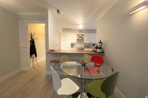 undefined, Weybridge, Surrey, KT13