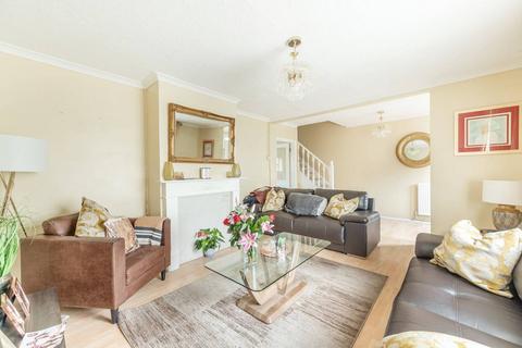 3 bedroom terraced house for sale, Meadfield, Edgware, HA8