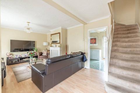 3 bedroom terraced house for sale, Meadfield, Edgware, HA8