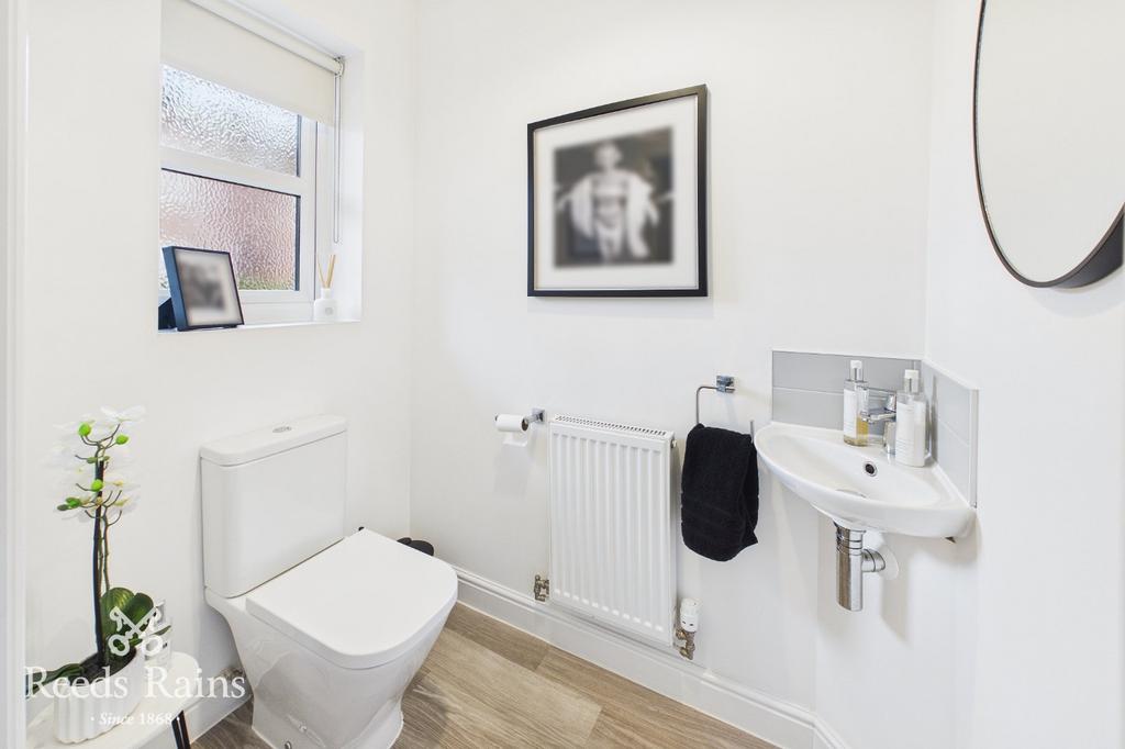 Ground Floor Wc