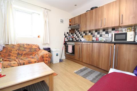 undefined, Woodville Rd, Cardiff CF24