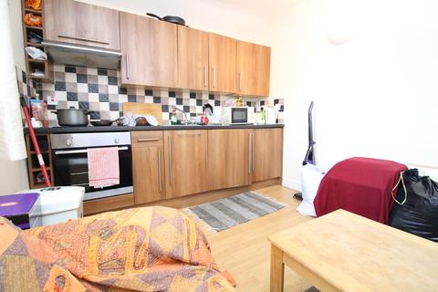 undefined, Woodville Rd, Cardiff CF24