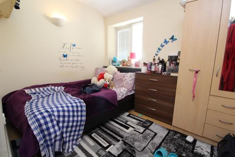 undefined, Woodville Rd, Cardiff CF24