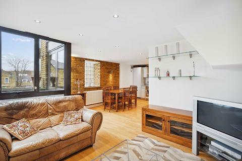 2 bedroom flat to rent, Kings Avenue, London SW4