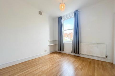 1 bedroom apartment for sale, Hoveden Road, London