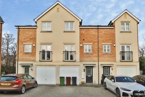 Montgomery Avenue, Leeds, West Yorkshire, LS16