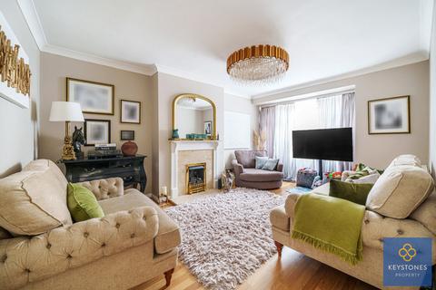 3 bedroom terraced house for sale, William Close, Collier Row, RM5