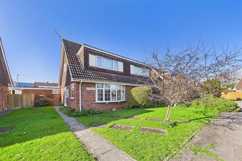 undefined, Cul-de-sac living close to Clevedon town centre.