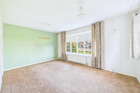undefined, Cul-de-sac living close to Clevedon town centre.