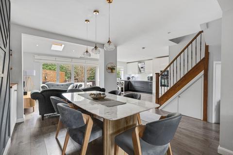 undefined, Combeside, London SE18