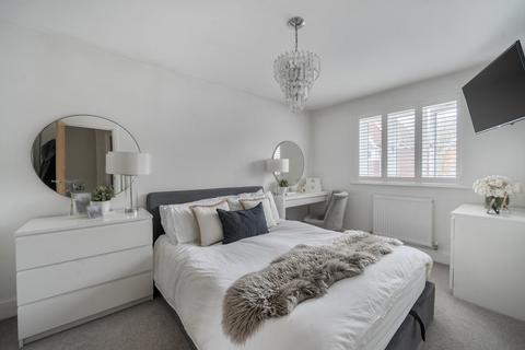 undefined, Rowden Way, Alton, Hampshire, GU34