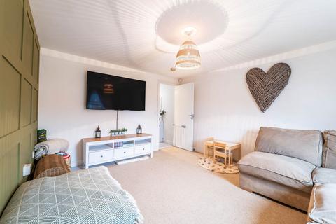 3 bedroom semi-detached house for sale, Highland Drive, Loughborough LE11