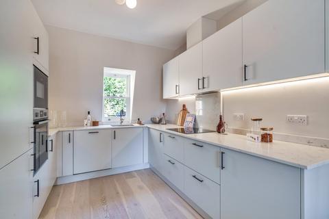 2 bedroom flat to rent, Brondesbury Road, Queens Park, London, NW6
