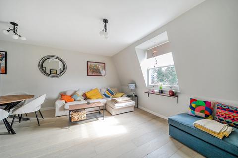 2 bedroom flat to rent, Brondesbury Road, Queens Park, London, NW6