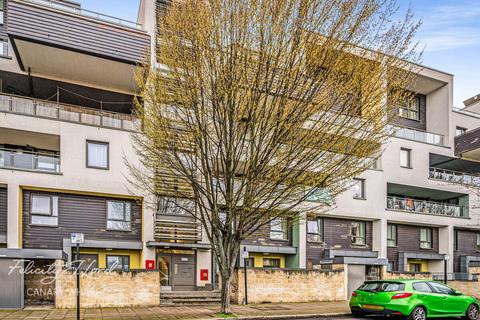 3 bedroom flat for sale, Holystone Court, Tiller Road, London E14