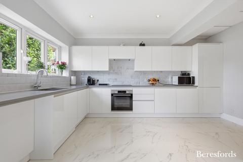 undefined, Upminster Road, Hornchurch, RM11