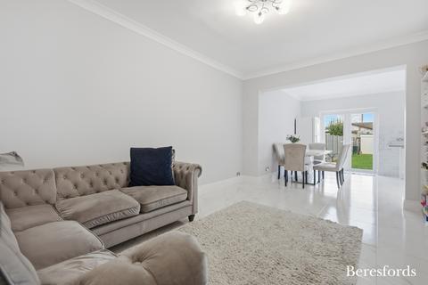 undefined, Upminster Road, Hornchurch, RM11