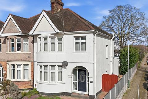 undefined, Upminster Road, Hornchurch, RM11