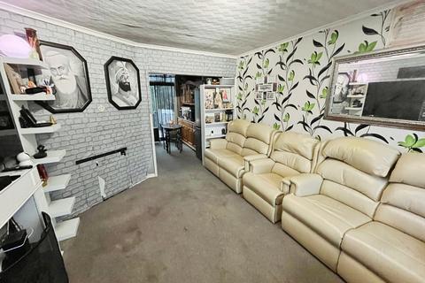 undefined, Chestnut Avenue, Leicestershire LE5
