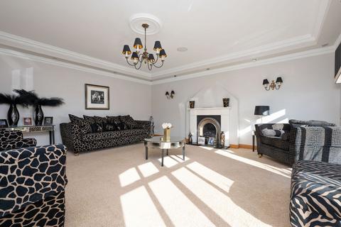 undefined, 10 Hillcrest Square, Reddingmuirhead