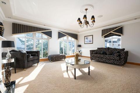 undefined, 10 Hillcrest Square, Reddingmuirhead