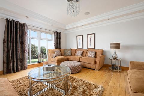 undefined, 10 Hillcrest Square, Reddingmuirhead