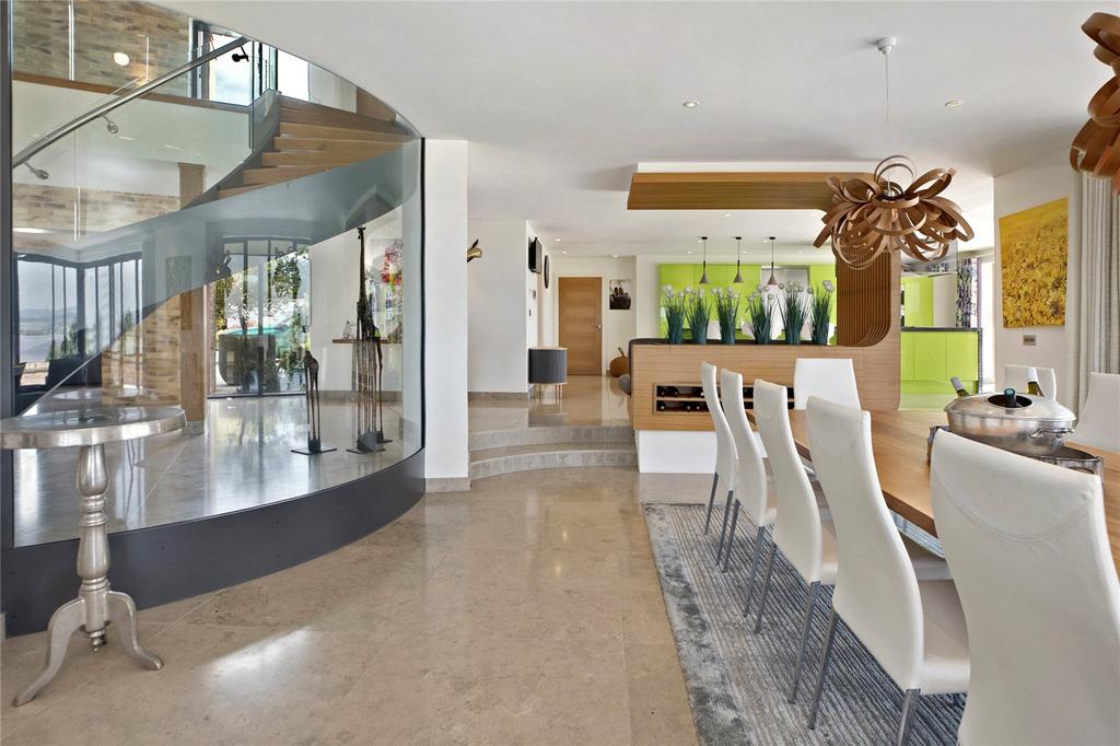 Dining Area/Kitchen