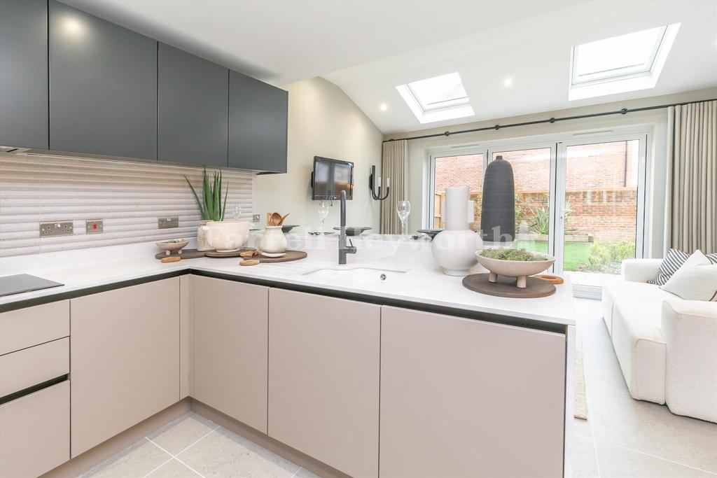 Kitchen diner family