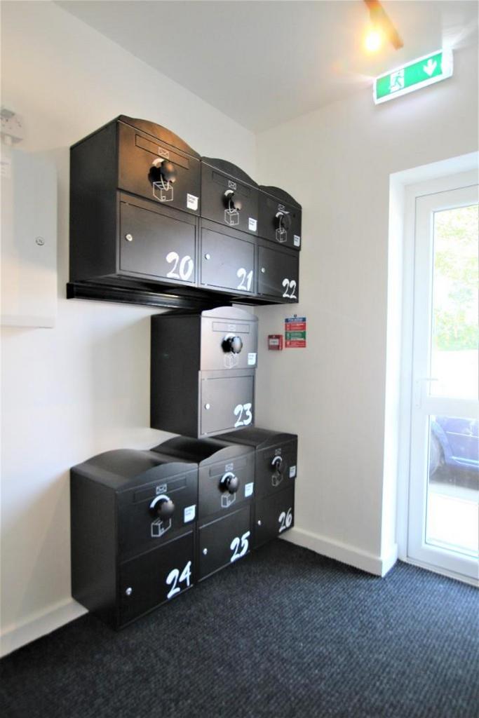 Flat 3 lobby.JPG
