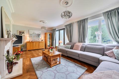 4 bedroom detached house for sale, Leecroft Road, Barnet, EN5