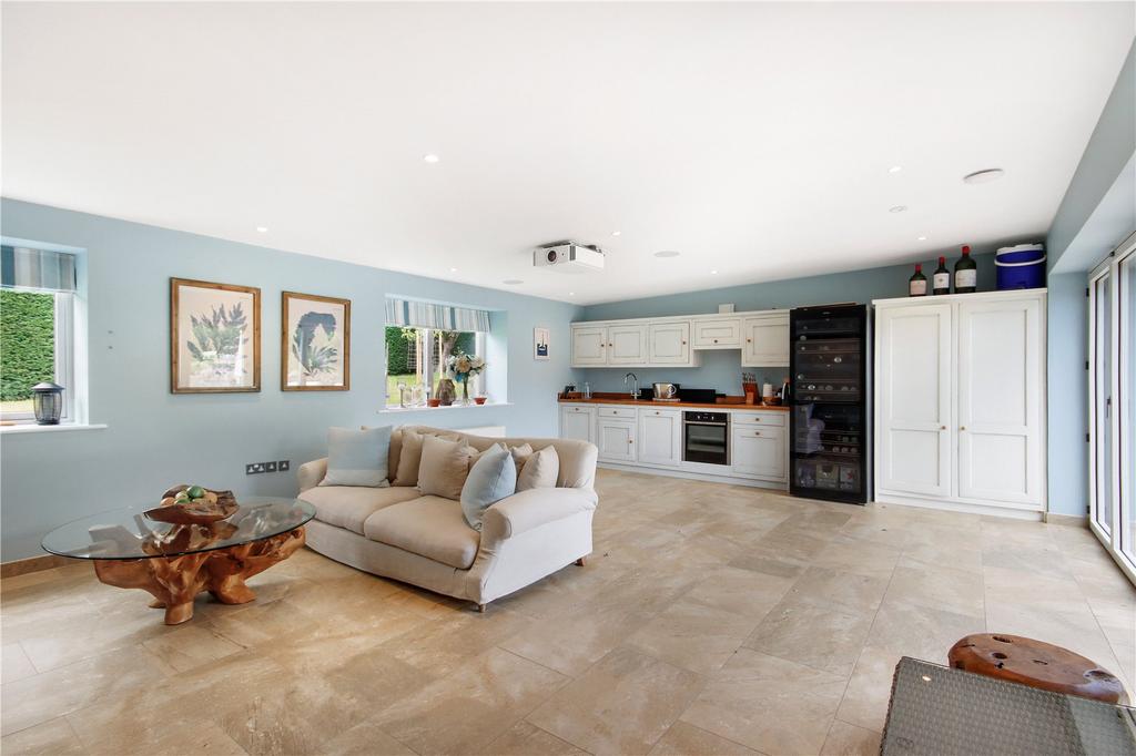 Pool House