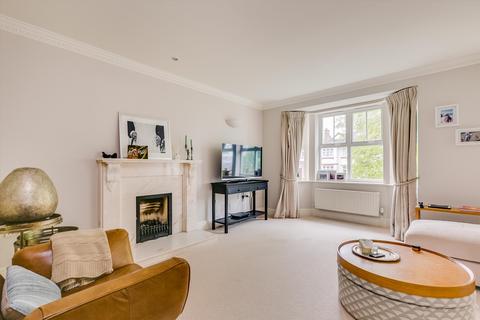 undefined, Kings Road, Richmond, Surrey TW10