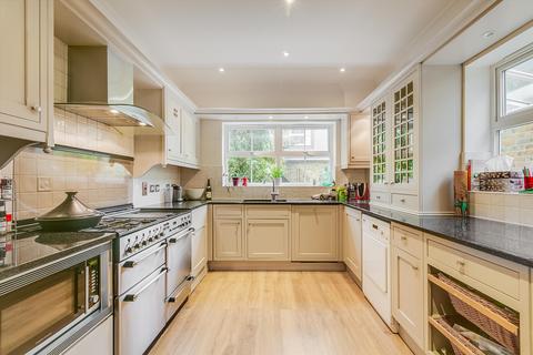 undefined, Kings Road, Richmond, Surrey TW10