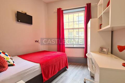 1 bedroom in a flat share to rent, Merchants Hall, St George Square, Huddersfield, HD1
