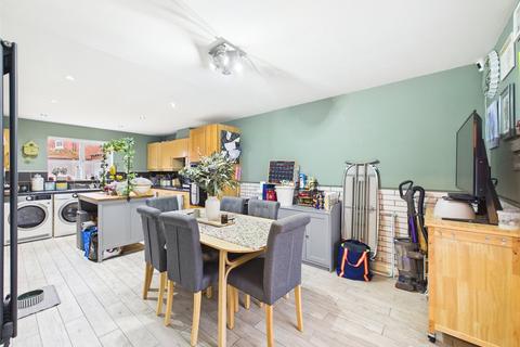 undefined, Aldergrove Kingsway, Quedgeley, Gloucester, Gloucestershire, GL2