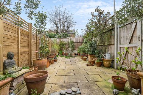 4 bedroom house for sale, Dempster Road, SW18