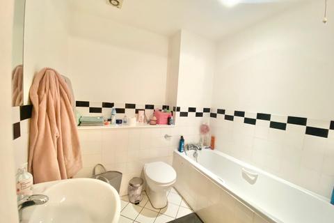 4 bedroom flat for sale, Battle Square, Reading RG30