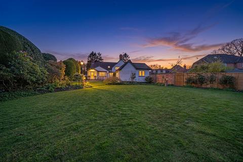 4 bedroom detached house for sale, Browns Lane, Knowle, B93