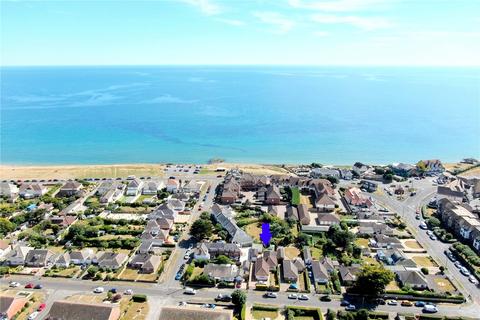2 bedroom bungalow for sale - Grove Road, Barton on Sea, New Milton, Hampshire, BH25