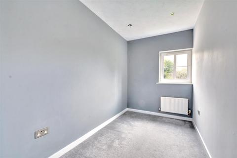 3 bedroom terraced house to rent, Edison Way, Arnold, Nottingham, NG5 7NE