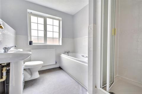 3 bedroom terraced house to rent, Edison Way, Arnold, Nottingham, NG5 7NE