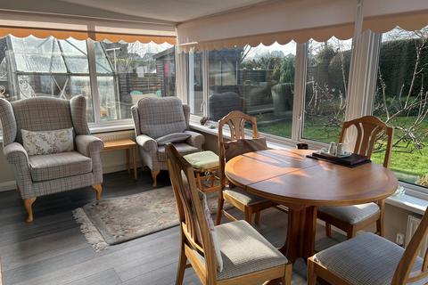 2 bedroom semi-detached bungalow for sale, Ashgate Road, Willerby, Hull