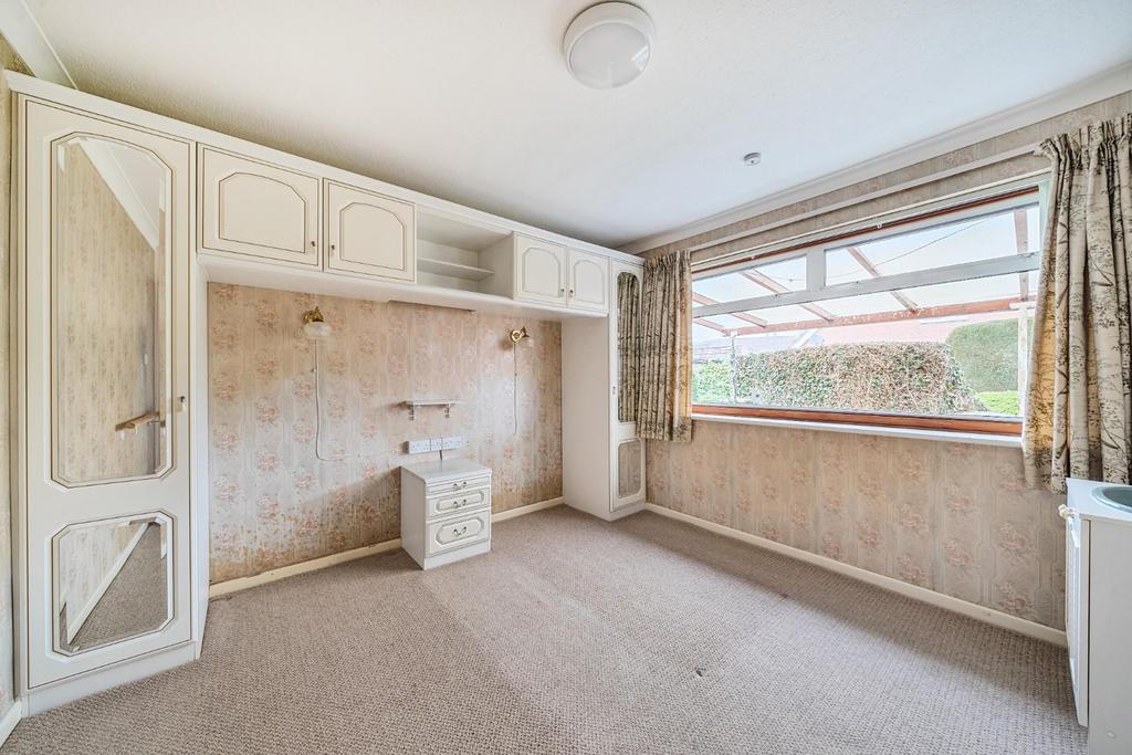 Bedroom 2.jpg