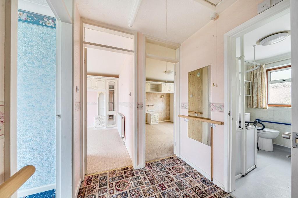 Hallway 3.jpg
