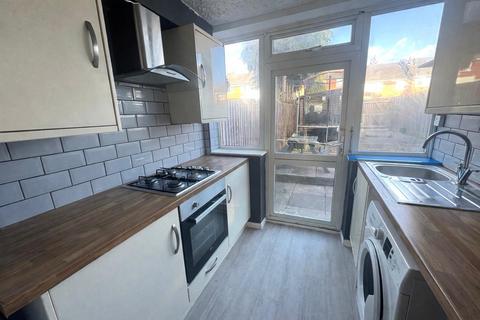 3 bedroom terraced house to rent, Harborough Road, Kingsthorpe, Northampton